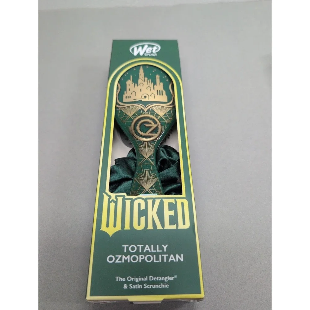 Wet Brush Wicked Totally Ozmopolitan Emerald City w Scrunchie New in Box